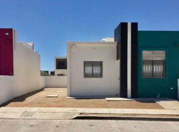 Casa · 60m² · 2 Recámaras · 2 Estacionamientos · Casa en Renta en La Paz, México
