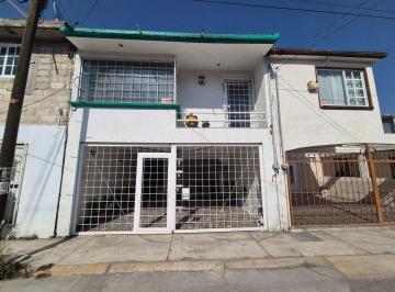 Casa de 2 habitaciones, Toluca · Casa en Venta Santin Toluca