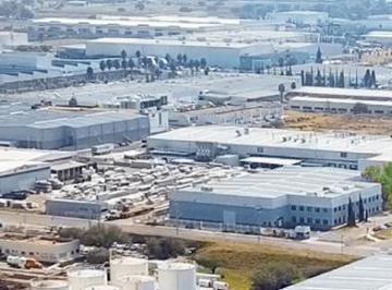 Bodega comercial · 13080m² · 30 Estacionamientos · Bodega Industrial en Querétaro