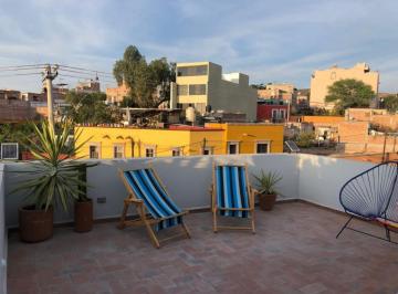 Casa · 210m² · 6 Recámaras · 2 Estacionamientos · Edificio en Venta | Ubicación Privilegiada a 7 Min de La Parroquia de San Miguel