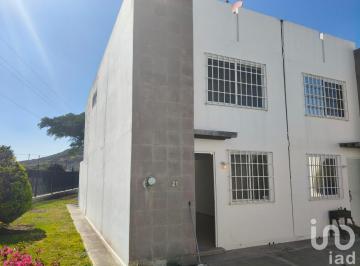 Casa · 77m² · 2 Recámaras · 1 Estacionamiento · Casa en Venta en Circuito Merlot, Fraccionamiento Viñedos, Querétaro