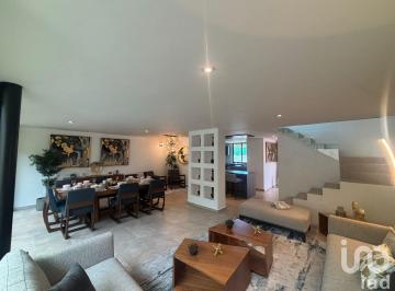 Casa · 219m² · 3 Recámaras · 2 Estacionamientos · Casa en Venta en Zibata, El Marques Querétaro