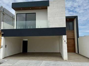 Casa de 3 habitaciones, Saltillo · Casa en Venta en Fraccionamiento Monte Sabino