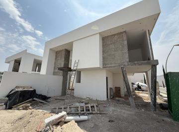 Casa · 247m² · 4 Recámaras · 2 Estacionamientos · Casa en Bosque Sereno