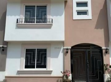 Casa · 3 Recámaras · 2 Estacionamientos · Casa en Venta en Portabelo Premium