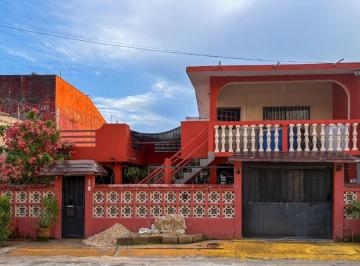 Casa de 4 habitaciones, Nanchital de Lázaro Cárdenas del Río · Casa de 4 Recámaras en Venta, Nanchital, Veracruz.