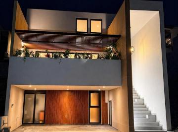 Casa · 267m² · 4 Recámaras · Parque Alcumbre - Lomas de Angelopolis