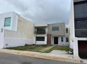 Casa de 3 habitaciones, Pachuca · Casa en Venta Para Reestrenar Zona a Plateada Privada Valle del Mayab