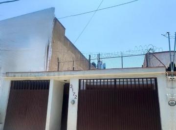 Casa de 4 habitaciones, Guadalajara · Amplia Casa en Venta Chapalita 1 Planta