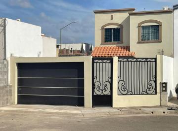 Casa · 2 Recámaras · 2 Estacionamientos · Casa en Venta en Stanza Toscana