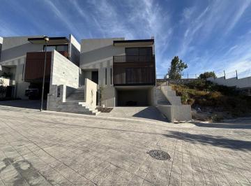 Casa en condominio · 365m² · 3 Recámaras · 2 Estacionamientos · Casa en Venta a Estrenar, Estilo Moderno con Acabados Premium en Lomas del Campanario IV, Querétaro