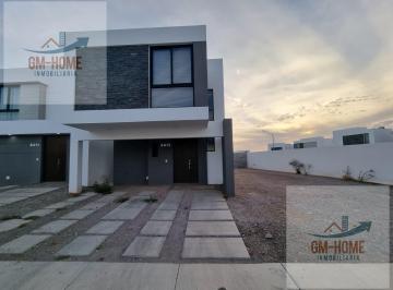 Casa · 90m² · 3 Recámaras · 2 Estacionamientos · Casa en Renta en Sonterra I