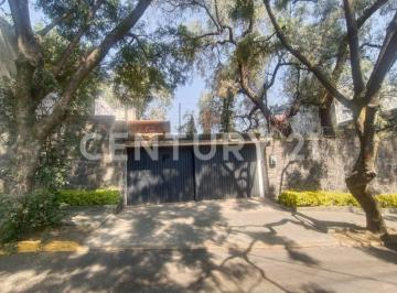Casa · 413m² · 4 Recámaras · 3 Estacionamientos · Casa en Venta en Romero de Terreros, Coyoacán, Cdmx