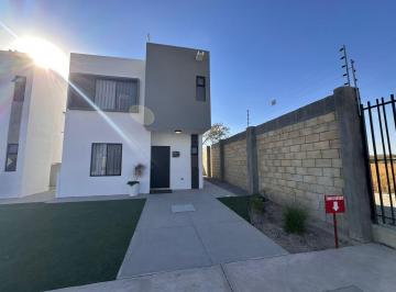 Casa · Casa en Venta en Paseo del Valle, Carretera a Santa Fe, 27054, Torreón, Coahuila.