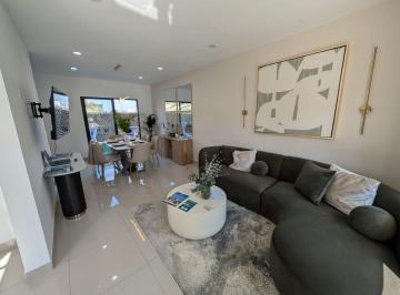 Casa de 3 habitaciones, Tijuana · Casa en Venta Lomas de La Presa Amplio Patio