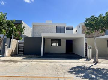 Casa de 3 habitaciones, Mérida · Casa en Venta de Entrega Inmediata en Privada Residencial en Conkal, Mérida