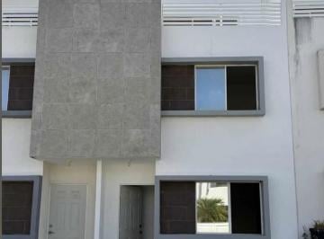 Casa de 3 habitaciones, Solidaridad · Residencial Olivos III