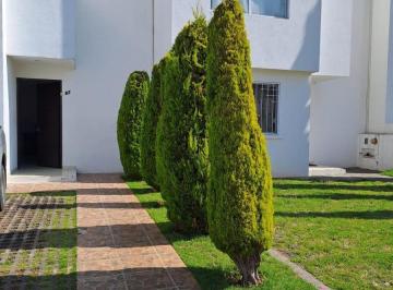 Casa · 112m² · 3 Recámaras · 2 Estacionamientos · Casa en Vistas Altozano, en Privado, Solo Contado