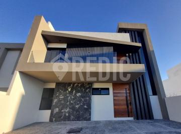 Casa de 4 habitaciones, Querétaro · Casa en Venta de 4 Recámaras con Roof. en Colinas de Juriquilla