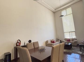 Casa · 370m² · 2 Estacionamientos · Lujosa Residencia en Venta Misiones II Saltillo