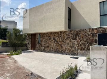 Casa · 187m² · 4 Recámaras · 2 Estacionamientos · Casa Venta Cañadas del Arroyo