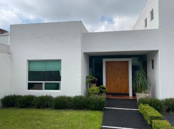 Casa · 410m² · 4 Recámaras · 5 Estacionamientos · Casa en Venta La Cañada Juriquilla/rj