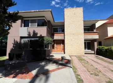 Casa · 381m² · 3 Recámaras · 2 Estacionamientos · Casa en Condominio Residencial Pulgas Pandas Sur