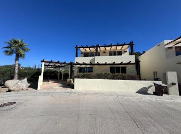 Casa · 330m² · 3 Recámaras · 2 Estacionamientos · Casa Marellas, Punta Arena