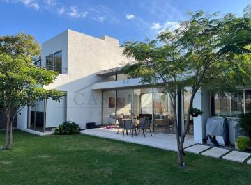 Casa de 2 habitaciones, Cuernavaca · Renta de Casa, Subida a Chalma, Cuernavaca.
