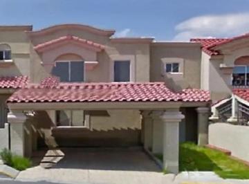 Casa de 3 habitaciones Venta MN 580,000 · Casa en Urbi Quinta Montecarlo Cuautitlán Izcalli