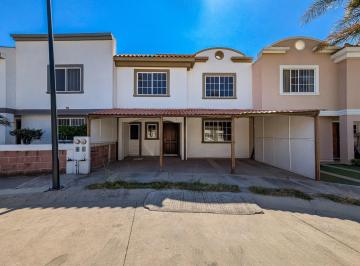 Casa · 207m² · 3 Recámaras · 3 Estacionamientos · Casa en Venta Para Inversión Hacienda del Campestre, León, Guanajuato