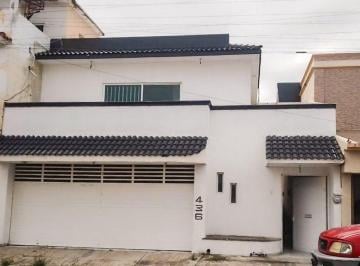 Casa de 3 habitaciones, Boca del Río · Casa en Venta en Fracc. Costa de Oro. Boca del Río, Veracruz