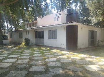 Casa en condominio de 4 habitaciones, Xochimilco · Casa Amplia en Condominio Horizontal Tepepan 4 Recamaras 3.5 Baños, Bien Ubicada, Zona Sur
