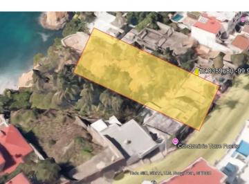 1 · Frente a La Zona Federal Marítima! Terreno con Potencial de Lujo en Acapulco