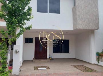 Casa · 138m² · 3 Recámaras · 2 Estacionamientos · Casa en Venta Pedregal de San Angel Celaya