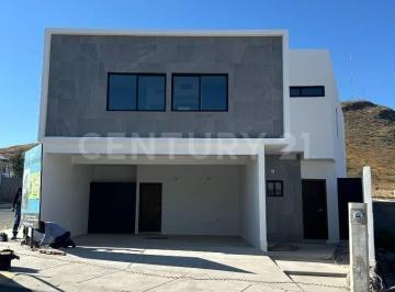 Casa · 245m² · 3 Recámaras · 2 Estacionamientos · Venta Casa en Reliz Junto Presa Rejon en Cd. Chihuahua
