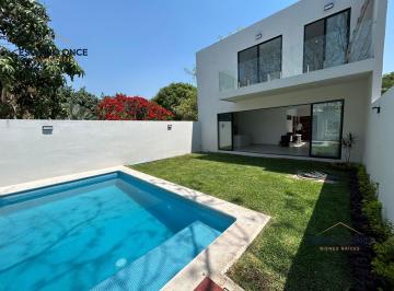 Casa · 201m² · 3 Recámaras · 2 Estacionamientos · Casa en Centro Jiutepec