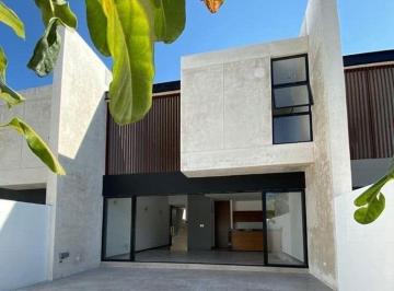 Casa de 2 habitaciones, Mérida · Townhouse con Alberca Privada, Sin Muebles, Zona Norte.