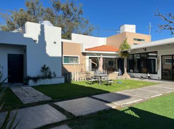 Casa · 120m² · 2 Recámaras · 2 Estacionamientos · Casa en Venta Campestre del Laurel Cortazar