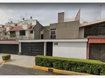 Casa de 4 habitaciones, Coyoacán · Casa en Remate Bancario con 4 Habitaciones en Venta, 440 m² Superficie en Paseos de Taxqueña