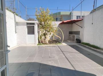 Casa · 229m² · 4 Recámaras · 2 Estacionamientos · Casa en Venta Jardines de Celaya