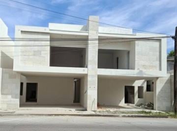 Casa · 245m² · 2 Estacionamientos · Casa - Ampliacion Unidad Nacional (Ampliación)