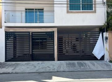 Casa · 350m² · 4 Recámaras · Casa en Venta Col. Guadalupe, Tampico.