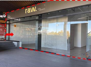 Local comercial · 125m² · 70 Estacionamientos · Local Comercial en Plaza Zona Uno 1er Piso Lomas Slp