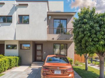 Casa · 84m² · 3 Recámaras · 2 Estacionamientos · Se Vende Casa en Ciudad del Sol, 3 Recámaras, 2.5 Baños, Seguridad!