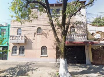 Casa de 4 habitaciones, Benito Juárez · Amplia Casa en La Portales de Remate Bancario!