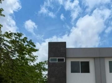 Casa · 89m² · 3 Recámaras · 1 Estacionamiento · Casa en Renta, 3 Recámaras, 3 Baños, Jardines del Sur 6, Huayacán, Cancún