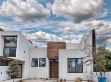 Casa · 116m² · 2 Recámaras · 2 Estacionamientos · Casa en Venta en Grand Juriquilla – Una Planta, Especial Para Adultos Mayores