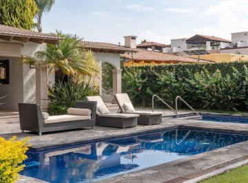 Casa · 549m² · 4 Recámaras · 2 Estacionamientos · Casa Rio Bravo