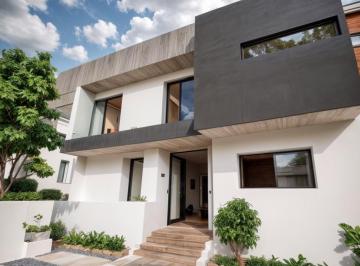 Casa · 232m² · 4 Recámaras · 3 Estacionamientos · Casa en Venta en Preserve Juriquilla, 4 Recámaras Una en Pb, Roof Garden, Jardín